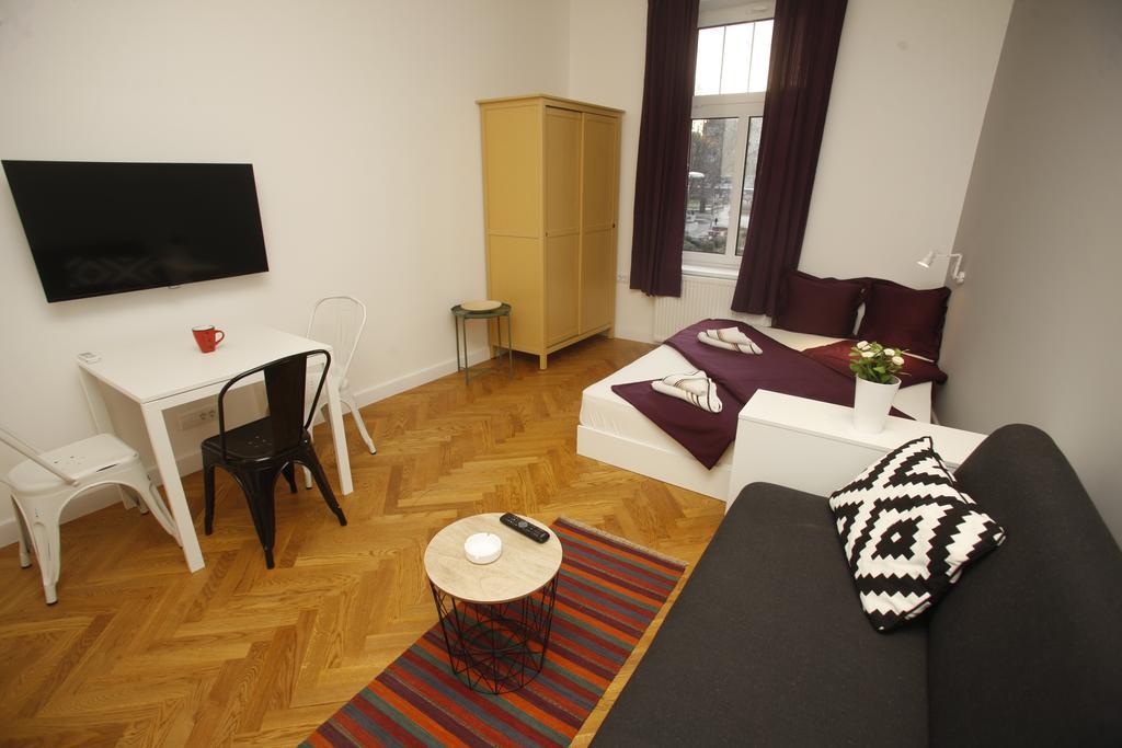 Tramvaj Apartments Beograd Bagian luar foto